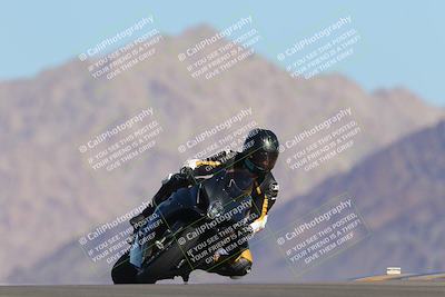 media/Oct-01-2023-SoCal Trackdays (Sun) [[4c570cc352]]/Turn 9 Set 1 (950am)/